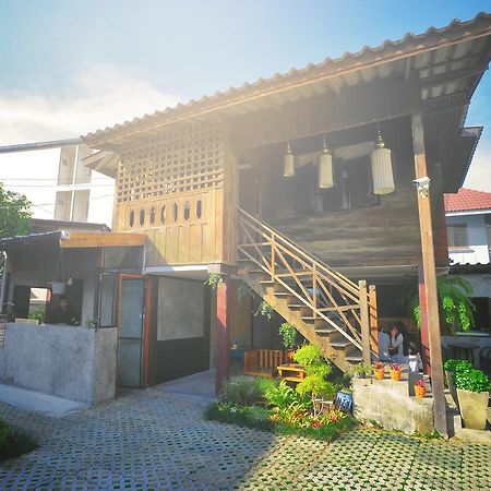 Manon Hostel Τσιάνγκ Μάι Εξωτερικό φωτογραφία