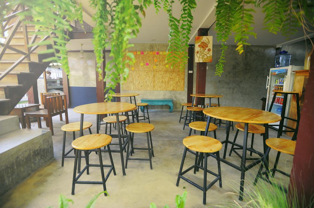 Manon Hostel Τσιάνγκ Μάι Εξωτερικό φωτογραφία