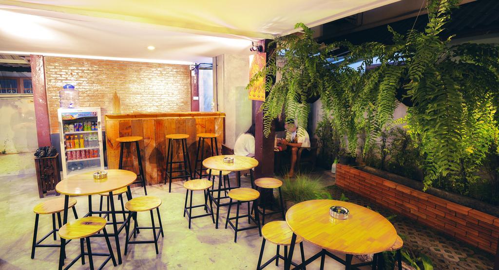 Manon Hostel Τσιάνγκ Μάι Δωμάτιο φωτογραφία