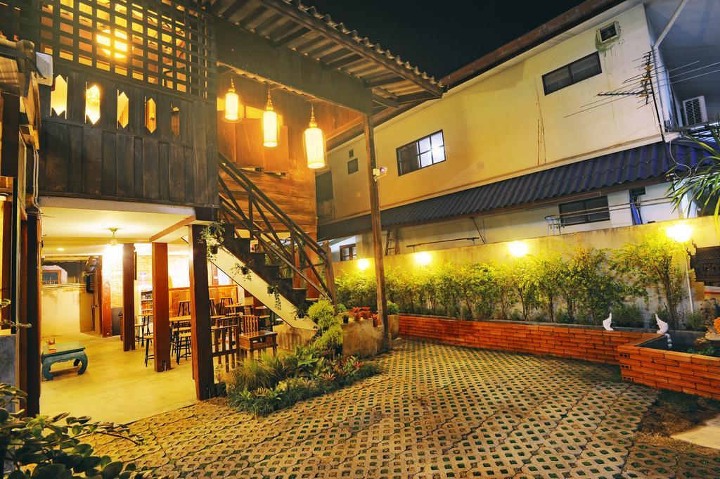 Manon Hostel Τσιάνγκ Μάι Δωμάτιο φωτογραφία