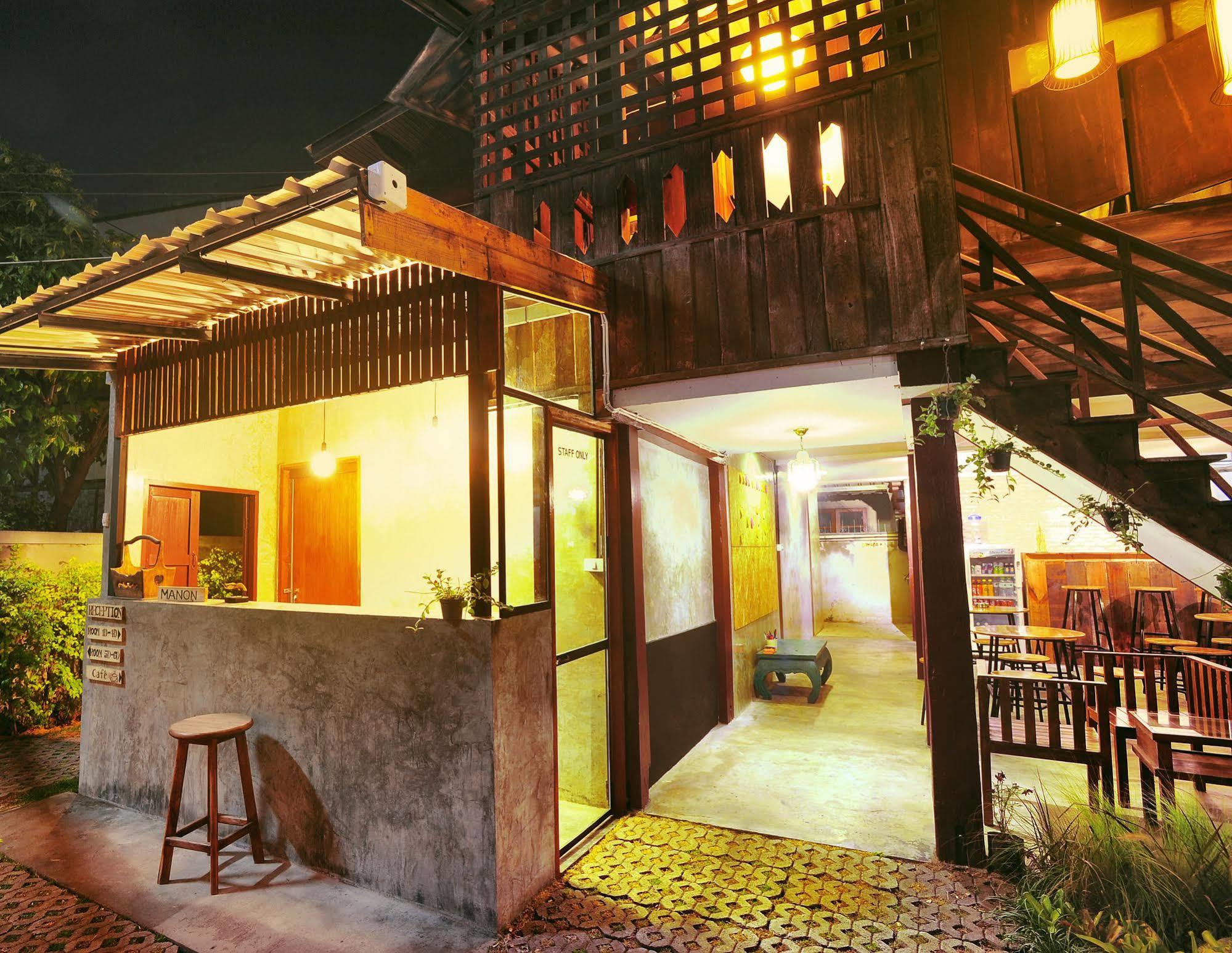 Manon Hostel Τσιάνγκ Μάι Εξωτερικό φωτογραφία