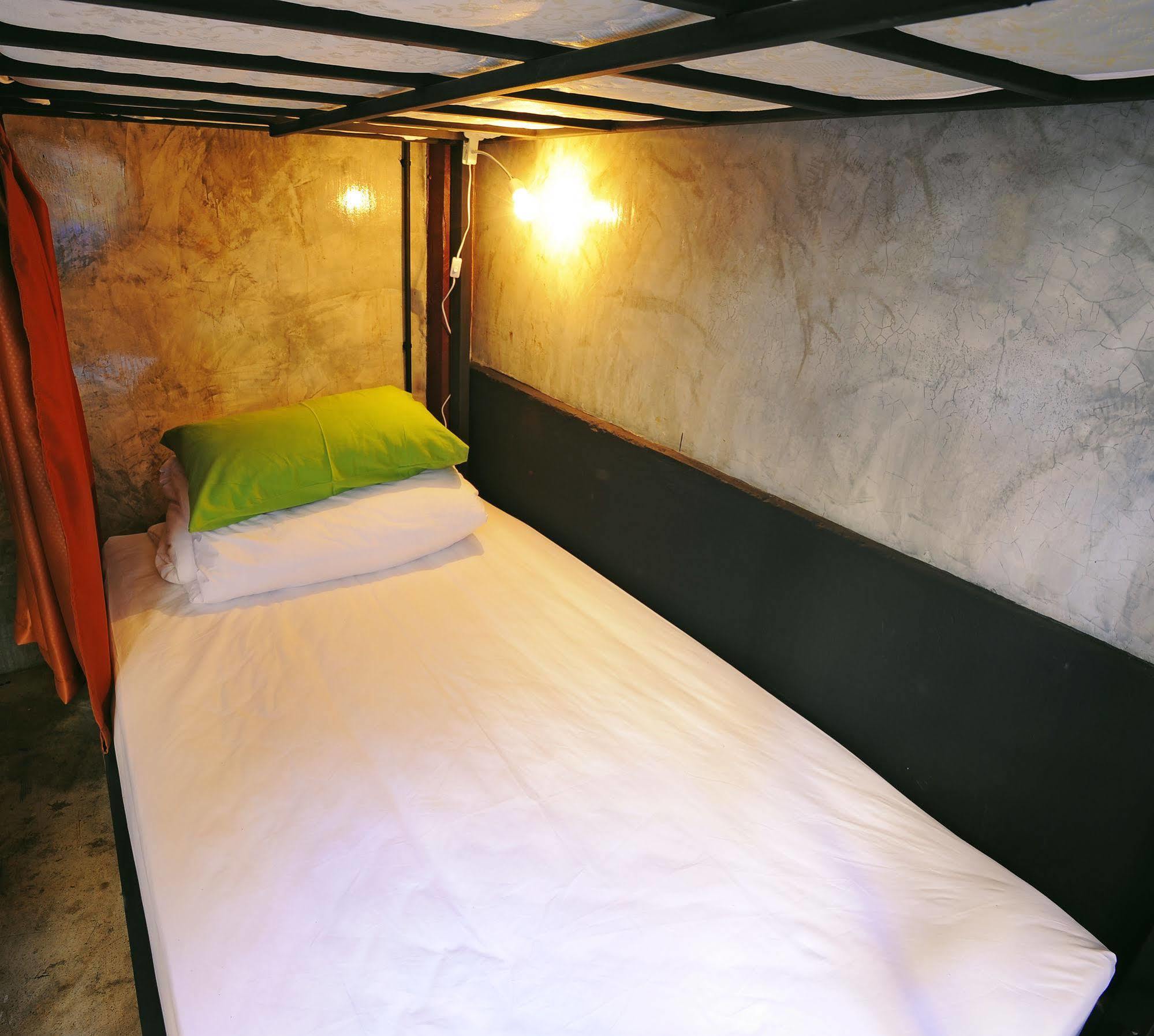Manon Hostel Τσιάνγκ Μάι Εξωτερικό φωτογραφία
