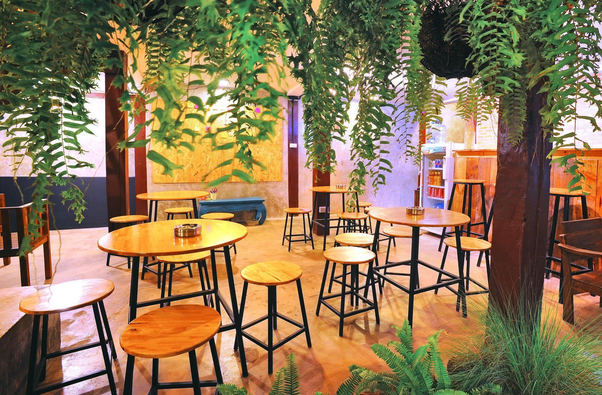Manon Hostel Τσιάνγκ Μάι Εξωτερικό φωτογραφία